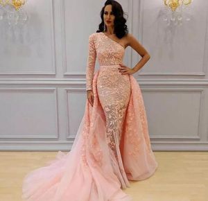 2020 Mermaid Blush Pink Evening Dresses Wears One Shoulder Long Sleeves Lace Appliques Tulle With Overskirts Celebrity Long Party Prom Gowns