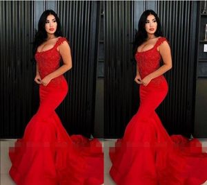 2019 Red Spaghetti Straples aftonklänningar spetsapplikationer sjöjungfru Dubai arabisk stil formell tillfälle prom party klänningar skräddarsydd
