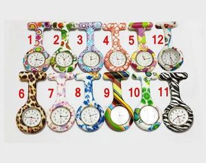 간호사 시계 의사 쿼츠 시계 실리콘 배터리 시계 얼룩말 표범 인쇄 포켓 시계 어린이 선물 시계 11 개 색상 EEA1369
