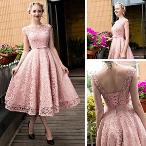 Mode Bateau Lace Bodice Gown Bridesmaid Dresses Maid of Honor Beach Cap Sleeves Tea Length Lace Up Back