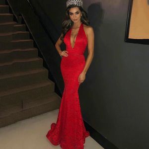 Röd sjöjungfru prom klänningar spets kväll klänning lång sexig djup v nacke backless sweep train vestido de fiesta