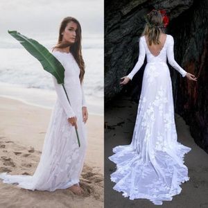 Chic Bohemia Style Style Plaża Suknie Ślubne Koronki Aplikacja Długie Rękawy Łódź Neck Court Train Backless Boho Suknie Ślubne Kraj Dresy