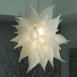 Lampor som säljer handblåst ljuskrona vardagsrum moderna inomhus inredning frostat vita glas ljuskronor hänger hängande lampa med LED lampor