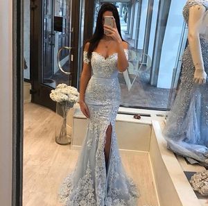 2019 Kapalı Omuz Açık gök mavisi Abiye Mermaid Stil Aplikler Ön Bölünmüş Yeni Özel Durum Parti Elbise Vestido De Noite
