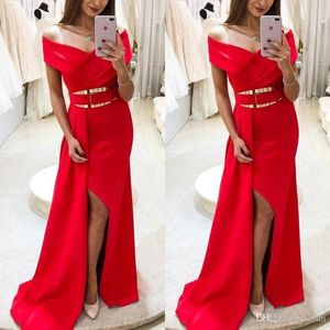 Seksi Kırmızı Kılıf Gelinlik Modelleri Uzun Kapalı Omuz Altın Sashes Yüksek Yan Bölünmüş Backless Resmi elbise Abiye Giyim vestidos de Noiva ogstuff