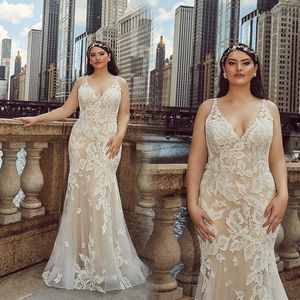2020 Plus Size Mermaid Wedding Dresses V Neck Appliqued Sleeveless Bridal Gowns Ruffle Sweep Train Custom Made Champagne Vestidos De Novia