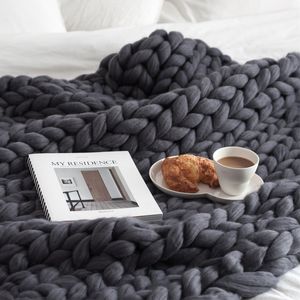 Dropshipping merino wool Chunky Knitted Blanket Winter thick Yarn Bulky Knitting blankets Handmade large big sofa bed blanket