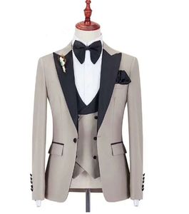 Moda um botão Groomsmen Peak Lapel Noivo TuxeDos Homens Suits Casamento / Prom / Jantar Homem Blazer (Jacket + Calças + Tie + Vest) AA221