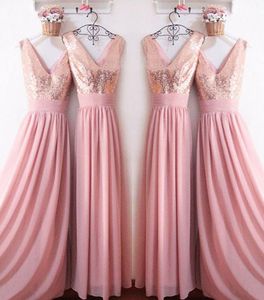 Różowe Długie Druhna Dresses Rose Gold Cekiny V-Neck Długość podłogi Sparkly Maid of Honor Dress Suknie Gościnne Ślubne Tanie