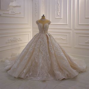 Modest High Neck Ball Kappa Bröllopsklänningar Korta ärmar Lace Appliqued Bridal Klänningar Beaded Sequins Plus Size Bröllopsklänningar Robe de Marie