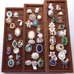 Bague en alliage de pierres précieuses plaqué or et argent avec strass femmes mode perles anneaux Micro Insert Mix différents modèles