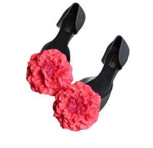 Vendita calda-Camellia Piuma di gelatina di cristallo di sabbia FLat Super Classic tendenza sexy Sandali piatti super morbidi Taglie forti