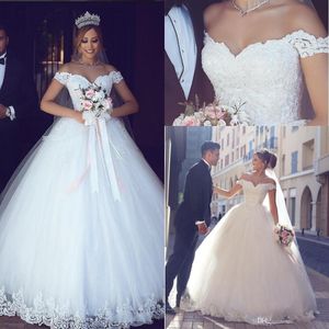 2024 Najnowsze nowoczesne sukienki ślubne Proste ukochane z koronkowymi aplikacjami koronkowymi złudzeniem długość podłogi Tiul plus size solidals 403