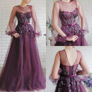 Eleganckie suknie wieczorowe Klejnot Neck Koronki 3D Kwiatowe aplikacje Zroszony balek Sukienka Sweep Pociąg Długie Rękawy Formalne Party Suknie