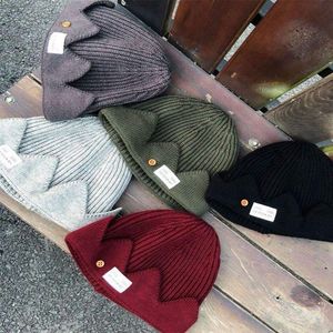 Crown Innocent Hat outono e inverno homens e mulheres da moda Inocêncio Cap Casual Piss Hat exterior Crochet Knit Casual Quente