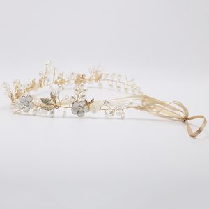 Fashion-High Quality Gold Crystal Pearl Headband för brud Hår Tillbehör Blomma Huvuddel Handgjorda Bröllop Hår Smycken S918