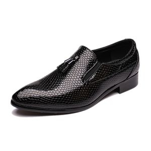 mens pattini di vestito mocassini scarpe serpente uomini nappa scarpe da uomo moda coiffeur sepatu slip on pria zapatos oxford hombre chaussure homme mariage