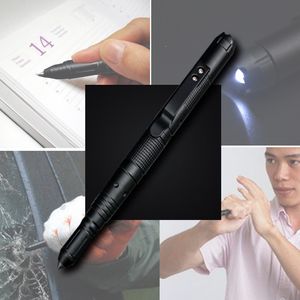 Outdoor Self Defense Pen Wielofunkcyjna Taktyczna LED Latarka Samochód Escape Broken Okno Tungsten Stal Stalowy Head Tactical Pen