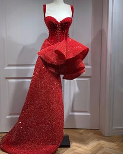Röda gnistrande korta balklänningar Spaghetti -remmar pärlstav paljett arabiska festklänningar stiliga brudfestklänningar skräddarsydda