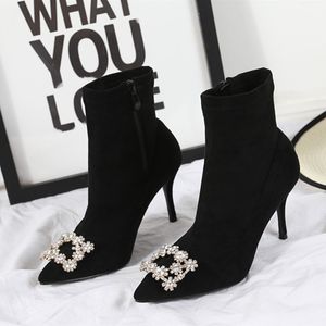 Stövlar Kvinnor Metall Dekoration Botiner Mujer Flower Sock Shoes Zipper Botas Pekade Toe Chaussures Femme Crystal