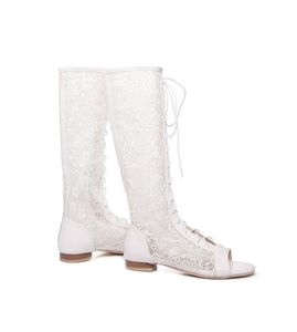 Gorąca sprzedaż-plus rozmiar 34 do 42 43 44 Biała koronka Buld Silk Hollow Out Open Toe Płaskie Obcas Kolano High Boots Women Designer Sandały Przyjdź z pudełkiem