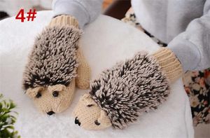 Fashion-50pcs 9 färger Nyhetstecknad Vinterhandskar för kvinnor Sticka Varm Fitnesshandskar Hedgehog Uppvärmda Villus Armband Mittens R194