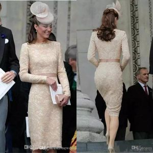 Celebrity Kate Middleton Champagne Mother of the Bride Dresses Long Sleeves Zipper Back Short Wedding Party Gowns