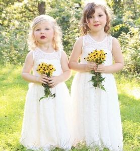 Simpatici abiti da ragazza di fiori country in pizzo pieno per matrimoni Nuovo abito da comunione per bambini alla moda Boho Una linea di abiti formali per bambini