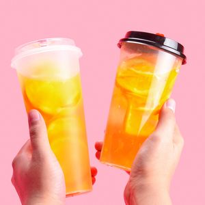 Wholesale disposable hot cups with lids for sale - Group buy 700ml oz Disposable Plastic Cups Cold Hot Drinks Juice Coffee Milky Tea Cup Thicken Transparent Drink Tool With Lid gn YY