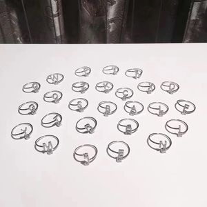 Мода на заказ персонализированных 925 Кольцо A-Z 26 Буквица Алмазные кольца стерлингового серебра алфавит для женщин мужчин Шарм ювелирных изделий Бесплатная доставка