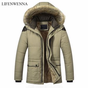 Jaqueta de inverno de Lifenna Homens Marca Roupas Moda Casual Slim Grosso Quente Mens Casacos Parkas com Cabinete Long Overcoats Masculino 5xl