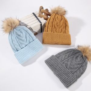 Wholesale-Women's winter knit hat fashion warm wild plus velvet cycling windproof autumn and winter couple wool cap