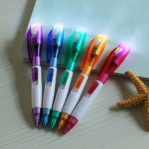 광고 학교 LED 크리 에이 티브 귀여운 새로운 이상한 빛 발광 손전등 다기능 볼 포인트 펜 학교 학생 선물 다기능 펜