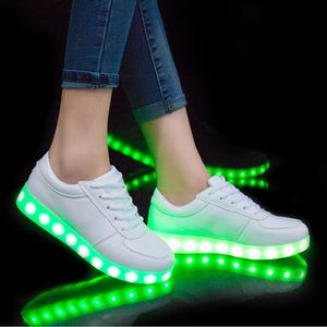 LED Parlayan Aydınlık Sneakers USB Şarj Çocuklar Işık Up LED Çocuk Ayakkabı Çocuklar Ile Casual BoysGirls Ayakkabı Enfant