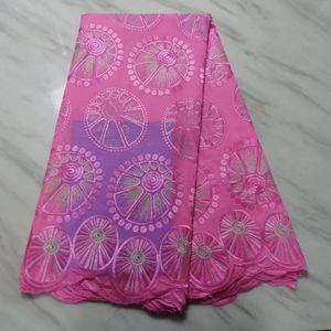 5ヤードPC素晴らしいピンクのアフリカの綿の布の花の刺繍スイスのボイルドライレース服のための服BC931