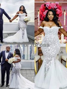 Omuz Dantel Aplikler Afrika Ülke Gelinlik 2019 Kapalı Gümüş Ve Beyaz Denizkızı Gelinlik Artı boyutu Ucuz elbise de mariée
