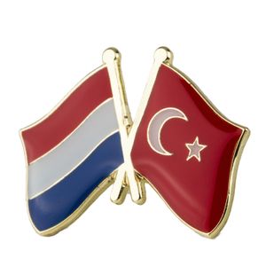 オランダとトルコの旗ラペルピンの旗バッジラペルピンバッジブーチxy0344