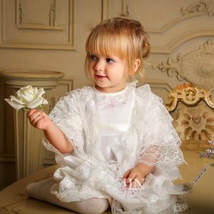 2019 New First Communication Dresses Long Sleeve Christening Gowns For Baby High Quality Girls Lace Appliqued Baptism Dresses With Bonnet