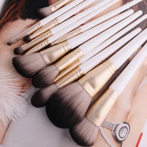 Professionell Makeup Brush Set 12PCS Super Soft Loose Powder Highlighter Foundation Eyeshadow Concealer Lip Gör upp borstar Verktyg