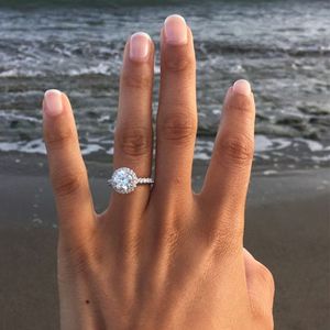 여자 결혼 반지 패션 라운드 보석 실버 약혼 반지 여성을위한 시뮬레이션 다이아몬드 반지 쥬얼리