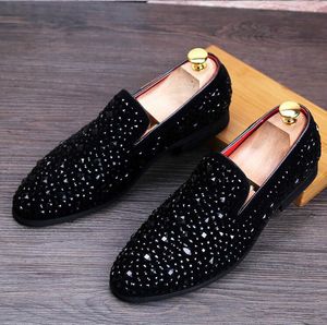 Promoção Casual Multi-Colorido Glitter Laquina Mocassins Homens Dress Shoes Homens Flats Sapatos Moda Chaussures Mariage