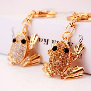 Rhinestone Crystal Paved Metal Car Nyckelkedjor Hummerlås Guldton Animal Groda Pendant Key Ring Holder Kvinnor Bag Dekoration