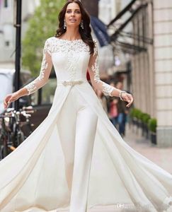 Eleganckie białe skose spodażne suknie ślubne koronkowe satyny z długim rękawem z dordsami koraliki kryształki mostowe sukienki vestidos de novia268y
