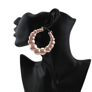 Wholesale-hop hoop earrings for women western hot sale simple round Nightclub huggie earring Exaggerated jewelry 2 colors golden rose gold