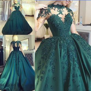 Hunter Green Ball Gown Prom Klänningar High Neck Lace Appliques Pärlor Långärmad Dubai Puffy Evening Gowns Saudiarabisk Party Dress