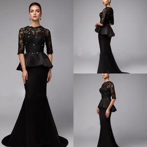 Schößchen Schwarze Meerjungfrau Kleider für die Brautmutter Günstige Langarm Spitze Hochzeitsgastkleid Plus Size Halbarm Perlenmütter Gro3462