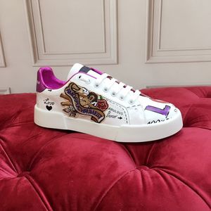 nuove scarpe casual stringate a testa tonda scarpe da ginnastica moda fiori patchwork in pelle piattaforma bassa della passerella scarpe casual da uomo e da donna di marca