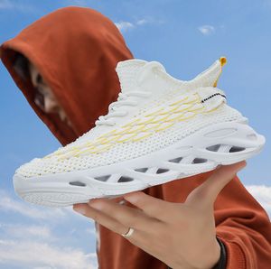 Billig trippel svart vit guld andningsbar genre8 gul röd herr man pojke manlig kudde löpskor tränare sport designer sneakers 39-44