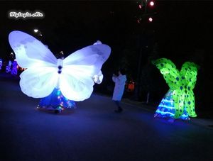 ステージとパレードのパフォーマンスの歩く膨脹可能な蝶の服2m Led Blug wing wings衣装の衣装衣装の衣装の衣装の衣装のイベントのための服装の蝶のドレス