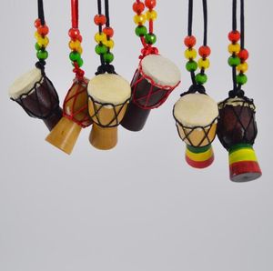 Envío Gratuito De Instrumentos Musicales al por mayor-Collar de instrumentos musicales de madera Djembe MINI Tambor africano Colgantes Llaveros Moda Suéter Cadena Accesorios ENVÍO GRATIS